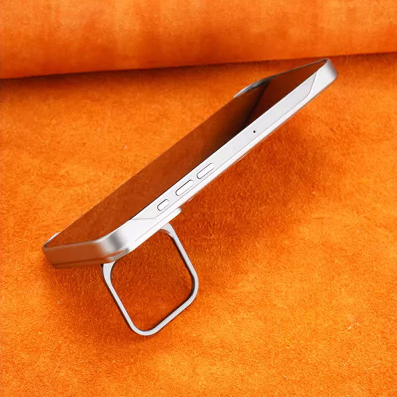 Ultratynt rammeløst skinndeksel til telefonen – med stativ og magnetisk funksjon