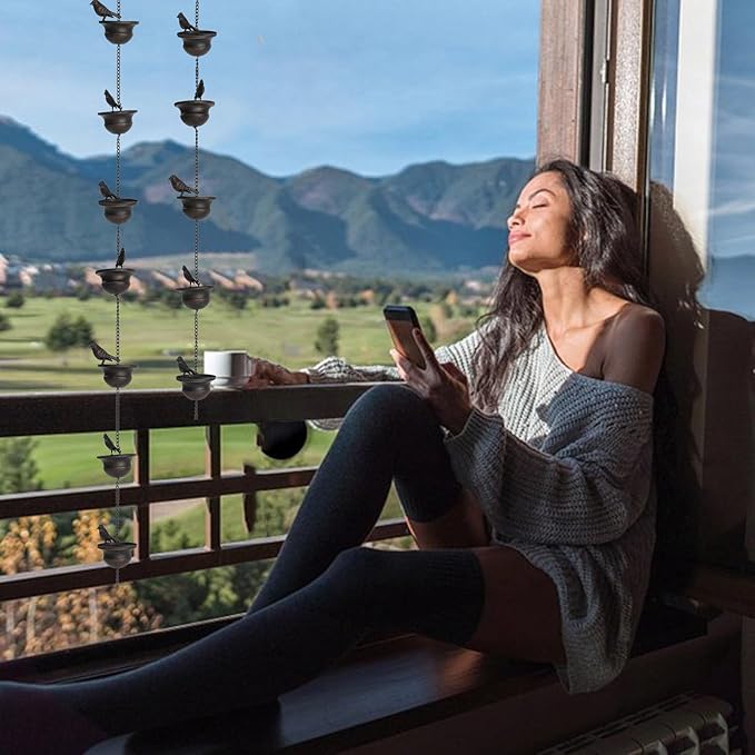 Der regn møter kunst – dekorativ regnlenke med fuglebaddesign