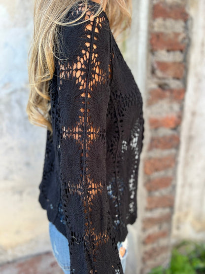 💥Langermet topp med brodert V-hals og knapper, de beste gavene