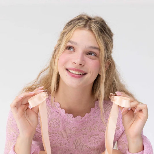 🎀 Magnetische Haarspange mit Satinschleife – sicherer Halt, eleganter Stil, keine Haarschäden! ✨💕