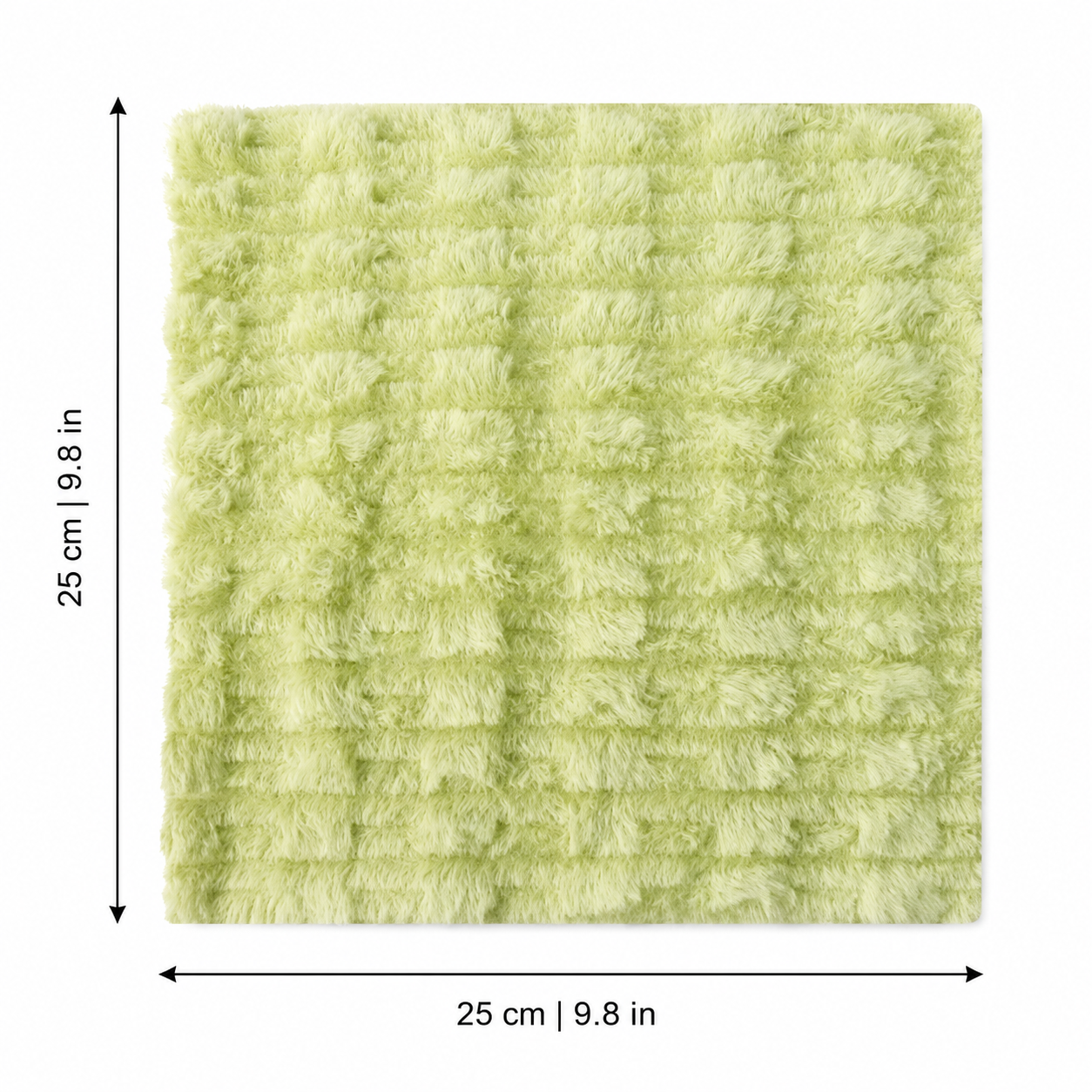 Absorbierendes und fusselfreies Haushaltstuch: nimmt Ölflecken schnell auf.
