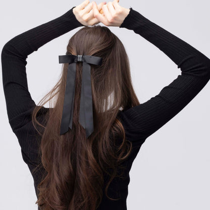 🎀 Magnetische Haarspange mit Satinschleife – sicherer Halt, eleganter Stil, keine Haarschäden! ✨💕