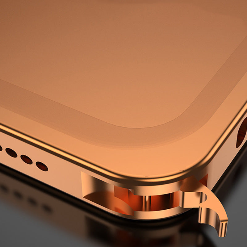 iPhone-Hülle mit blankem Metallrahmen, Wärmeableitungsfunktion und Seepferdchen-Schnalle