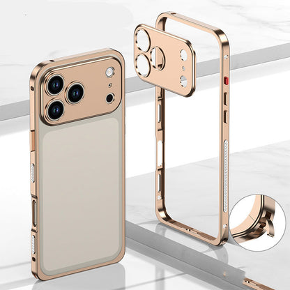 iPhone-Hülle mit blankem Metallrahmen, Wärmeableitungsfunktion und Seepferdchen-Schnalle